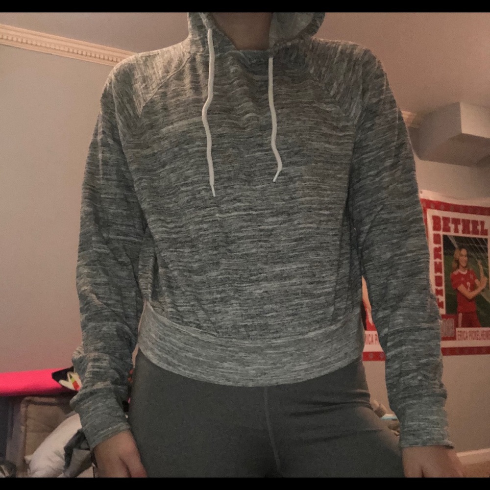 Cropped hoodie